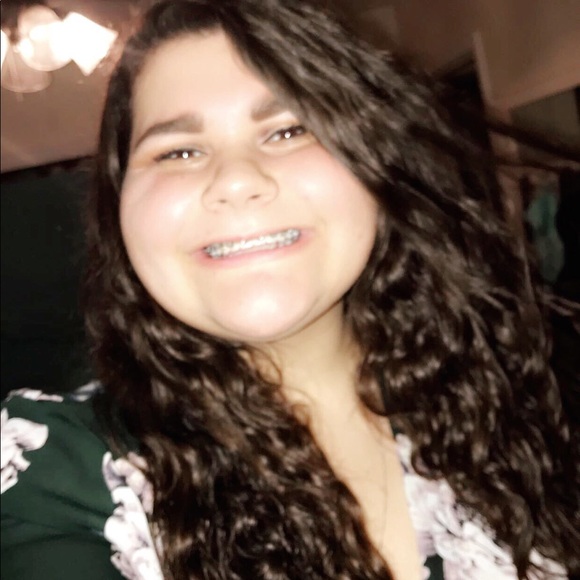 Meet your Posher, Lexa - Picture 1 of 1